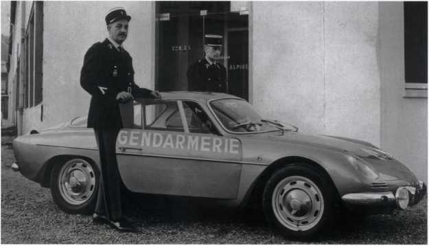 Alpine Renault A310 Французская жандармерия. Журнал Полицейские машины мира. Иллюстрация 5