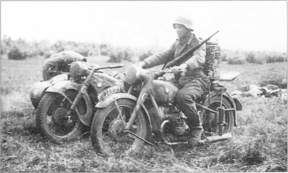 Мотоциклы Вермахта. Военное фото. Иллюстрация 52