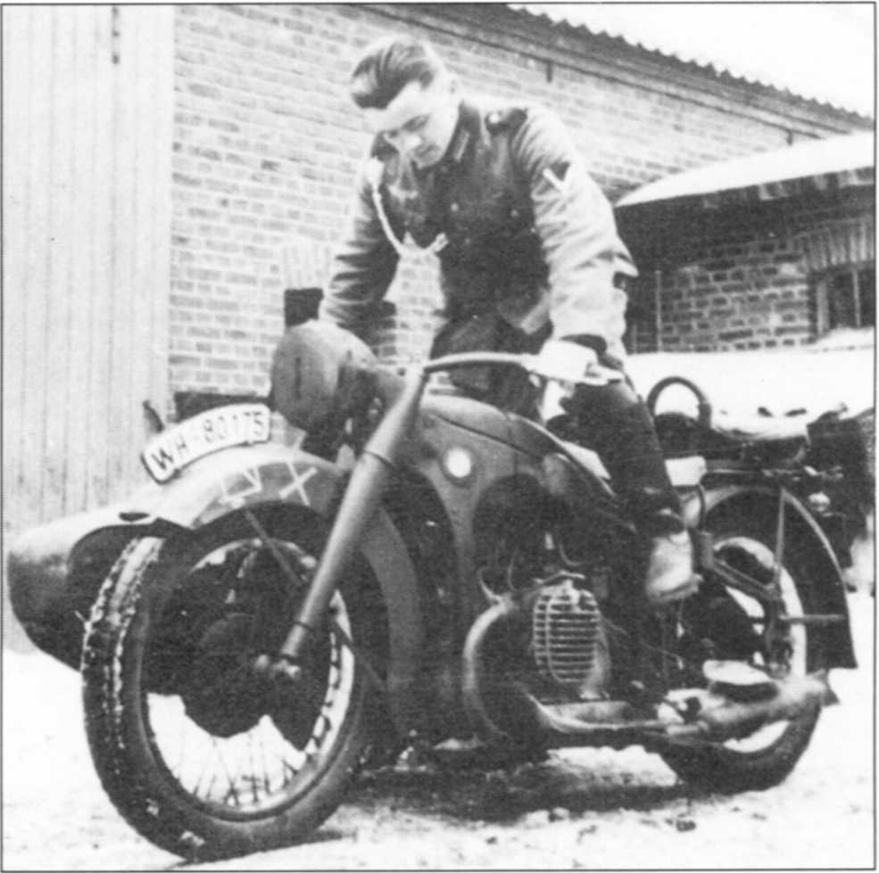 Мотоциклы Вермахта. Военное фото. Иллюстрация 54