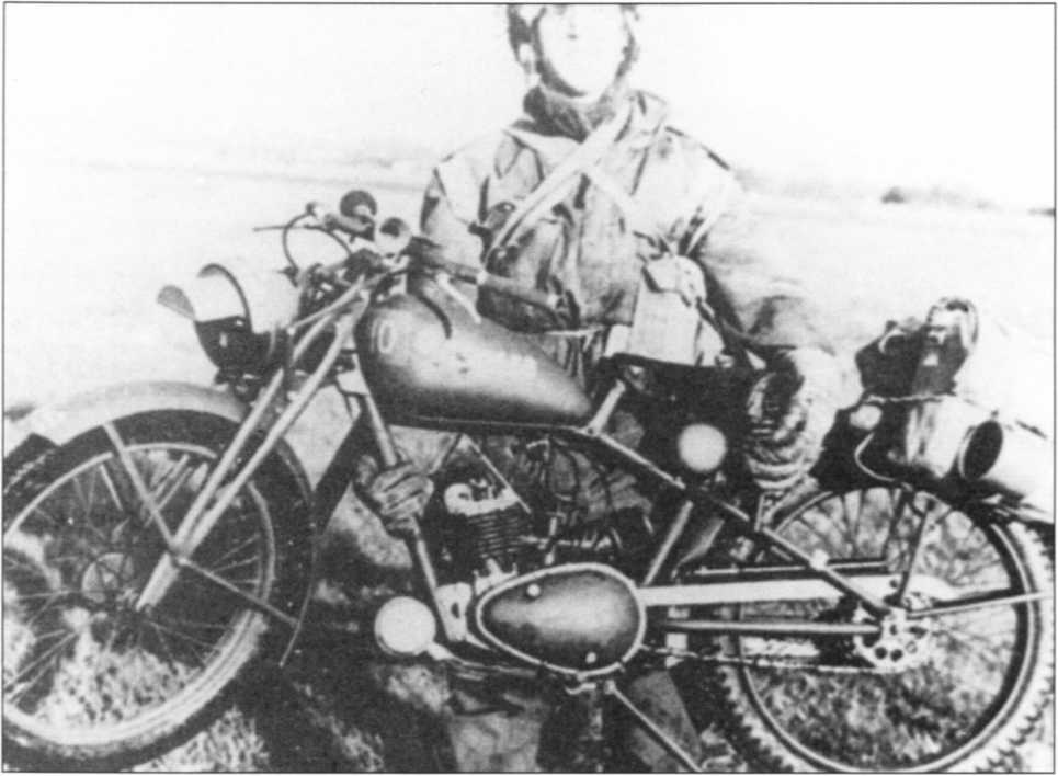 Мотоциклы Вермахта. Военное фото. Иллюстрация 98