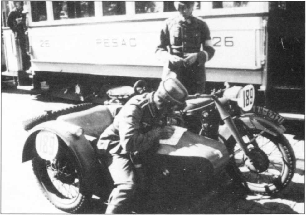 Мотоциклы Вермахта. Военное фото. Иллюстрация 148