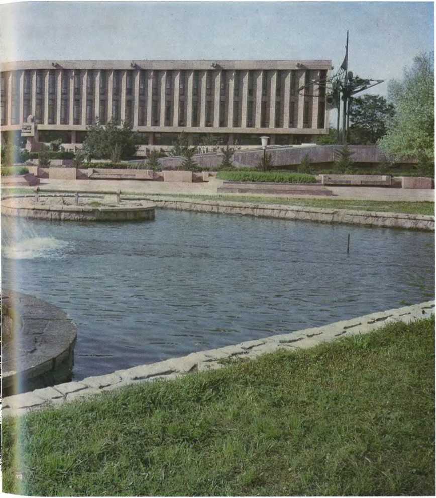 Архитектура Советской Туркмении. Юлий Кацнельсон. Иллюстрация 217