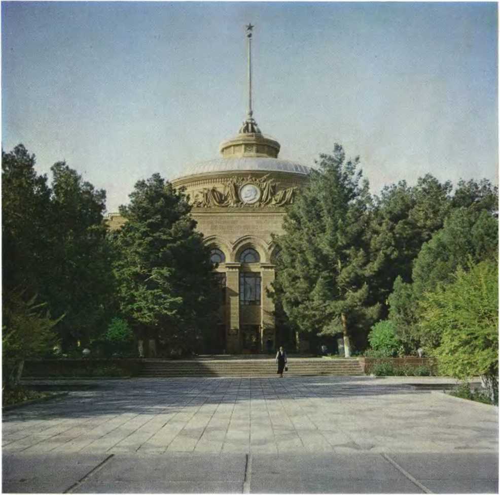 Архитектура Советской Туркмении. Юлий Кацнельсон. Иллюстрация 79